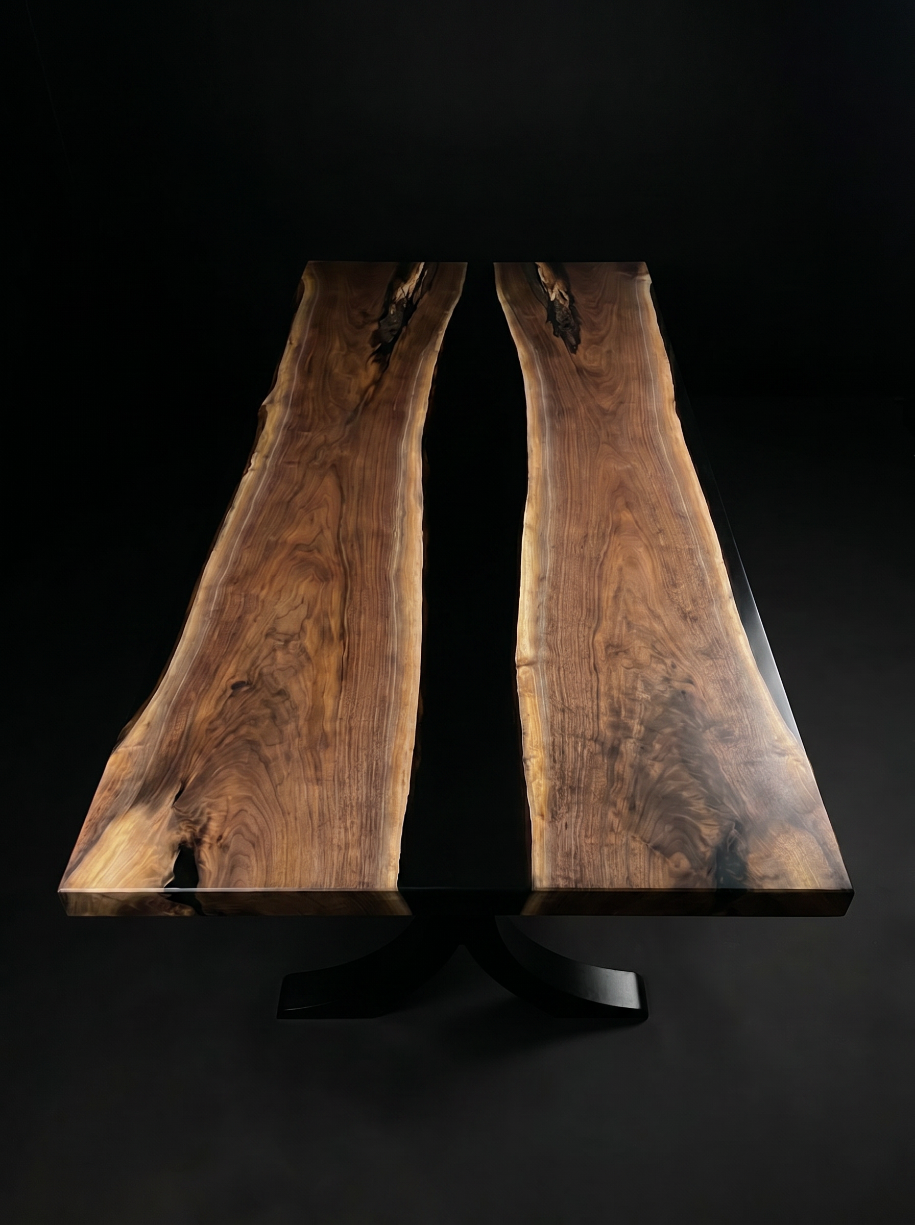 The Blackshore Table