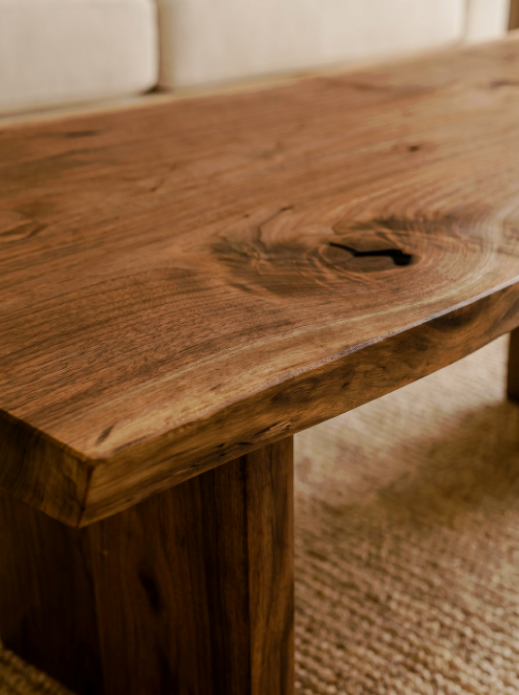 Elmora Table