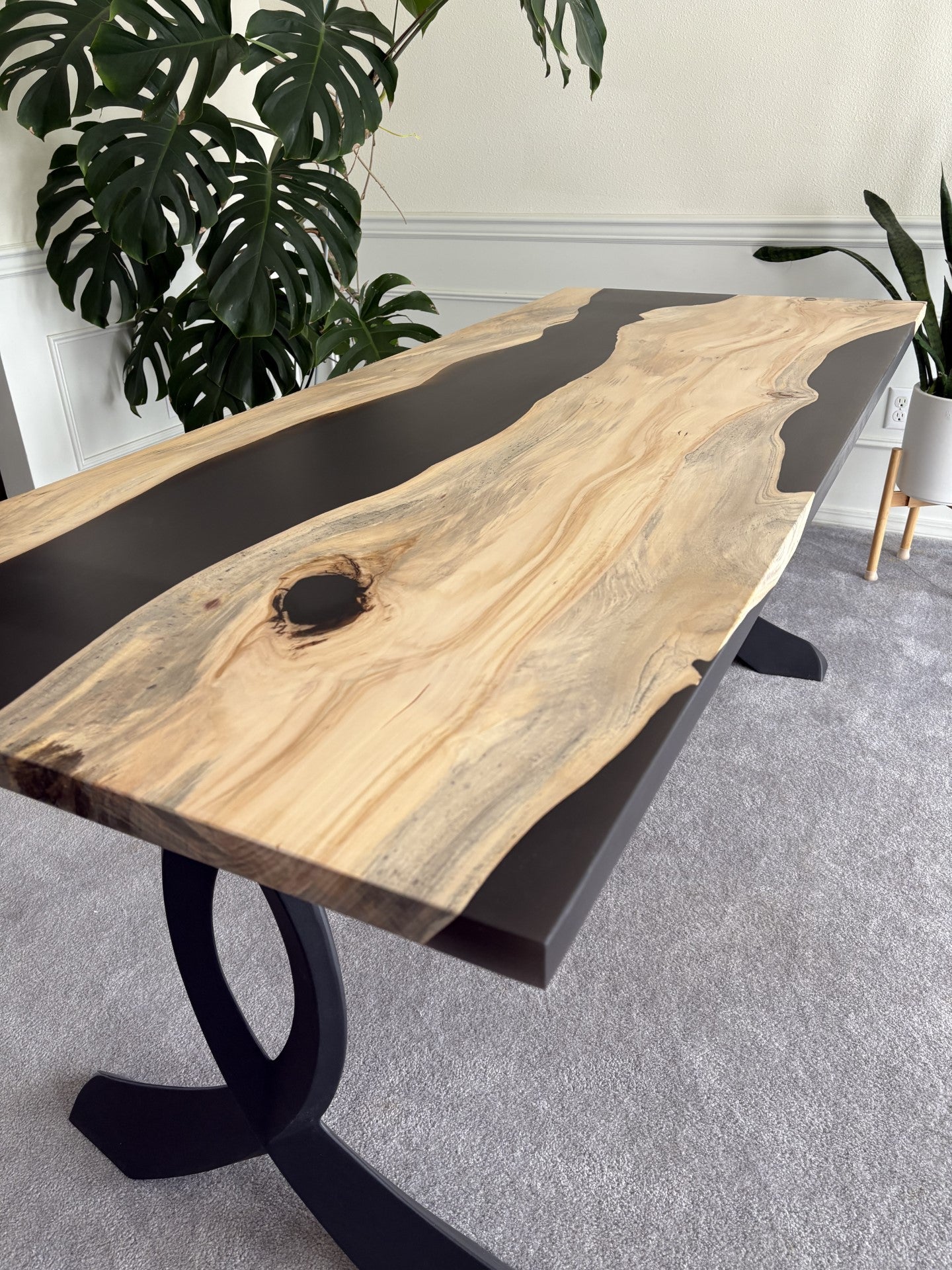 The Solis Table